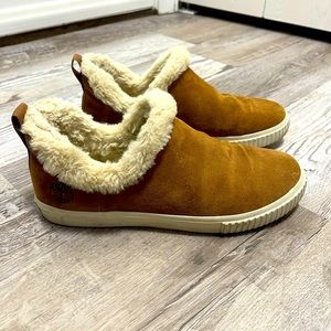 Timberland skyla bay lined slip on size 8.5